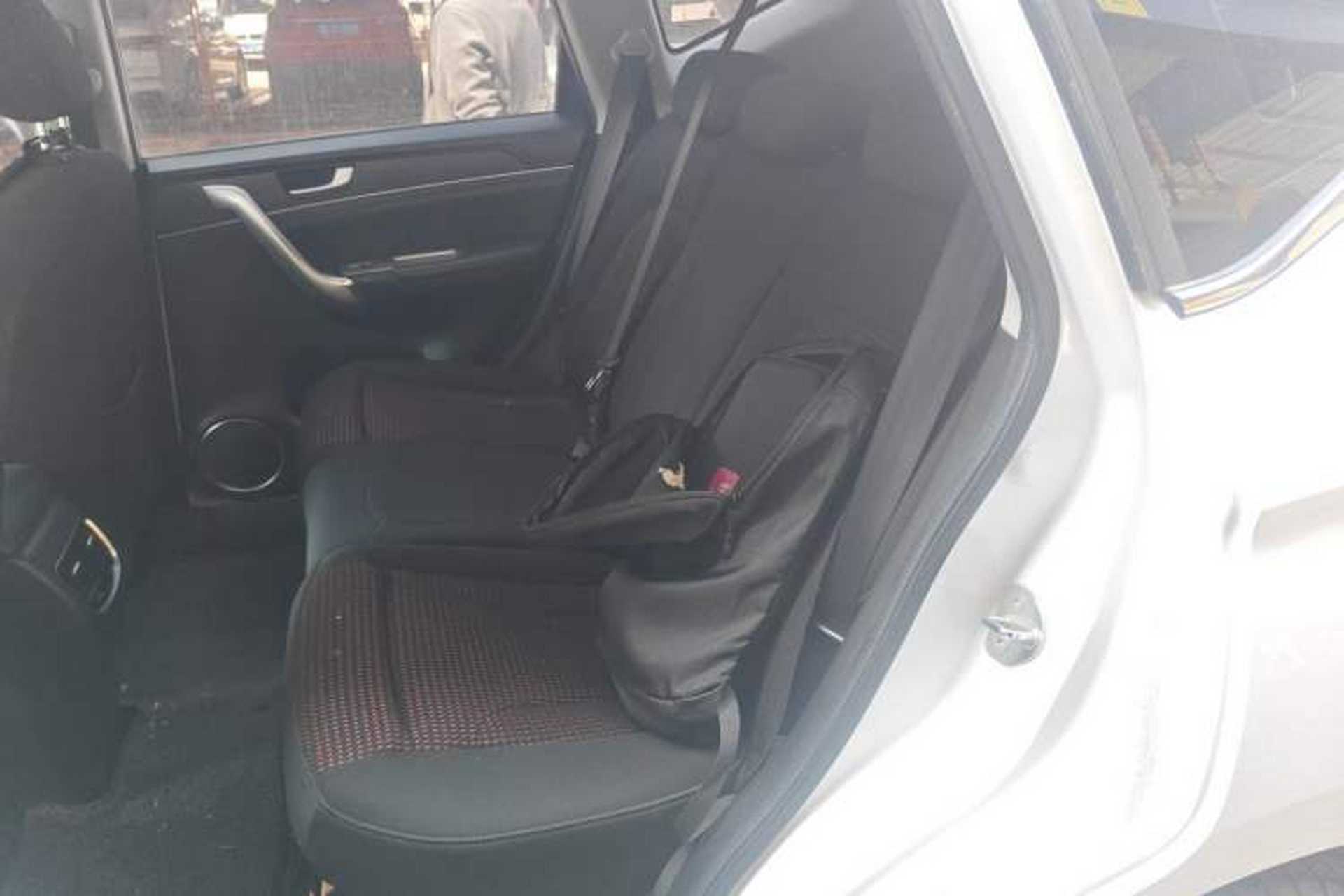 Used Haval M6 2019 1.5T Manual Two-Wheel Drive Urban Version China VI Standard Left Rear Seat