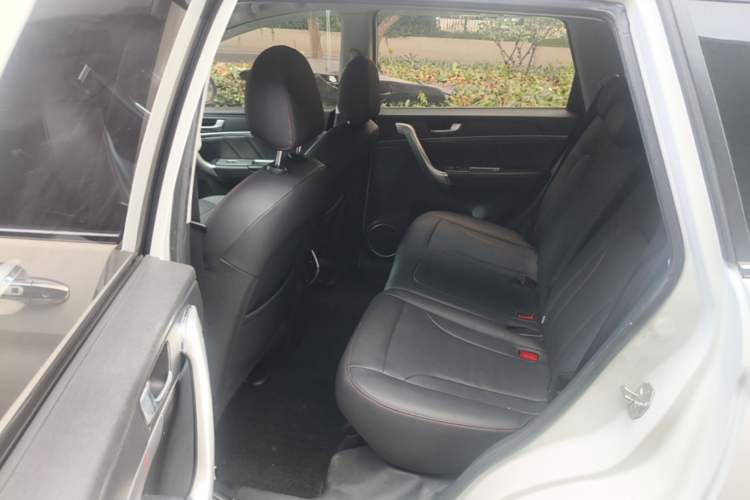 Used Haval M6 2019 1.5T DCT Two-Wheel Drive Value Edition China VI Standard Left Rear Seat