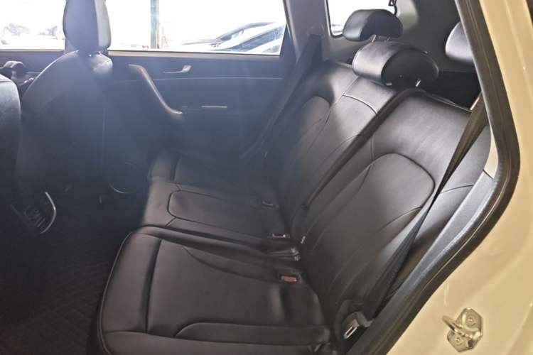 Used Haval M6 2019 1.5T DCT Two-Wheel Drive Elite Version China VI Standard Left Rear Seat