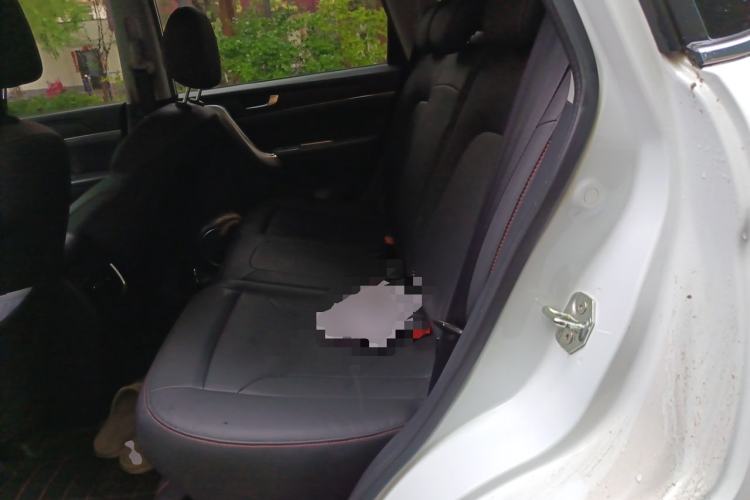 Used Haval M6 2019 1.5T Manual Two-Wheel Drive Elite Version China VI Standard Left Rear Seat
