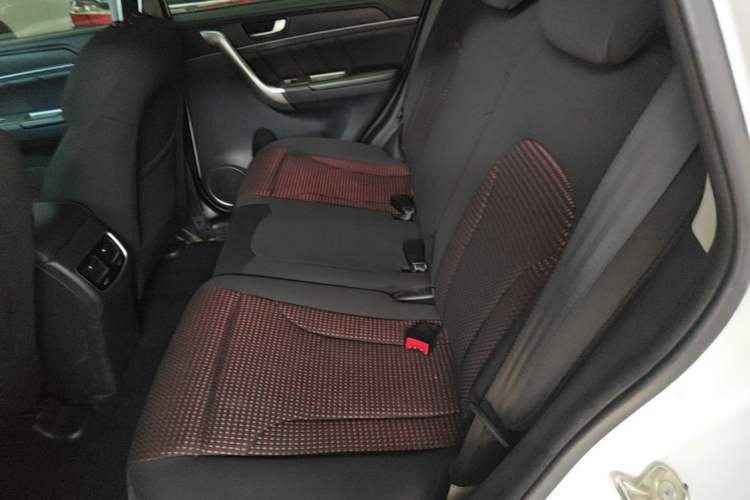 Used Haval M6 2019 1.5T Manual Two-Wheel Drive Urban Version China VI Standard Left Rear Seat