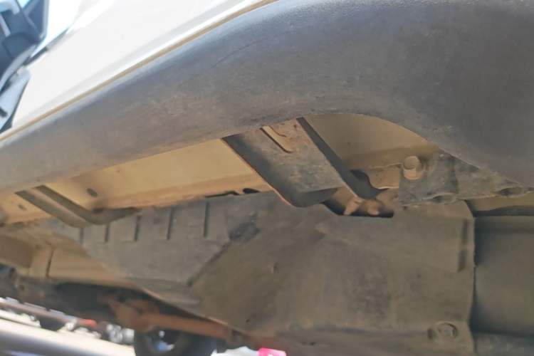 Used Haval M6 2019 1.5T Manual Two-Wheel Drive Elite Version China VI Standard Left Side Sill