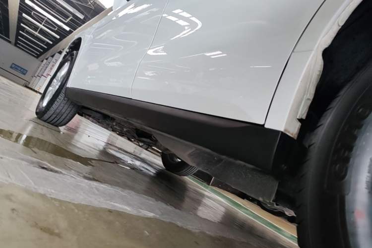 Used Haval M6 2019 1.5T DCT Two-Wheel Drive Elite Version China VI Standard Left Side Sill