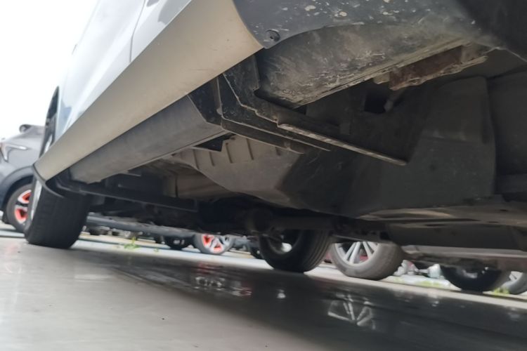 Used Haval M6 2019 1.5T DCT Two-Wheel Drive Elite Version China VI Standard Left Side Sill