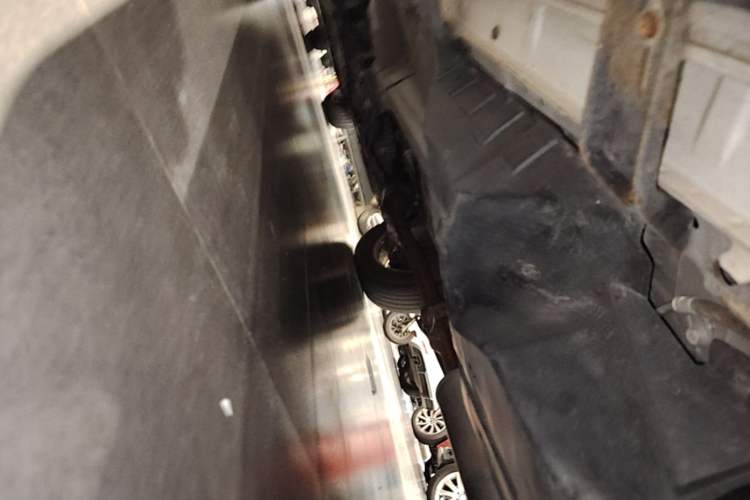 Used Haval M6 2019 1.5T DCT Two-Wheel Drive Elite Version China V Standard Left Side Sill