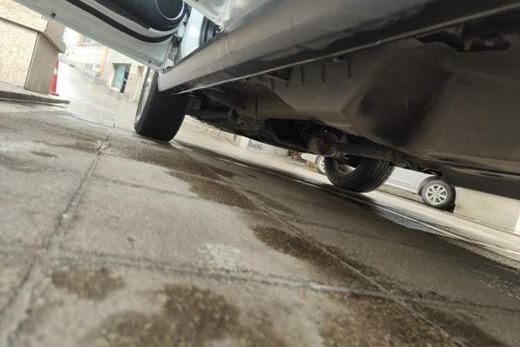 Used Haval M6 2019 1.5T DCT Two-Wheel Drive Value Edition China VI Standard Left Side Sill