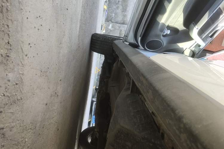 Used Haval M6 2019 1.5T Manual Two-Wheel Drive Elite Version China VI Standard Left Side Sill