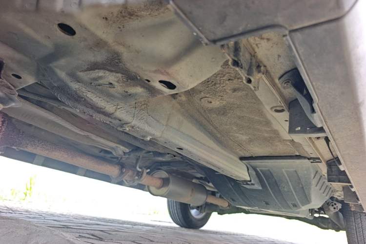Used Haval M6 2019 1.5T DCT Two-Wheel Drive Elite Version China VI Standard Left Side Sill