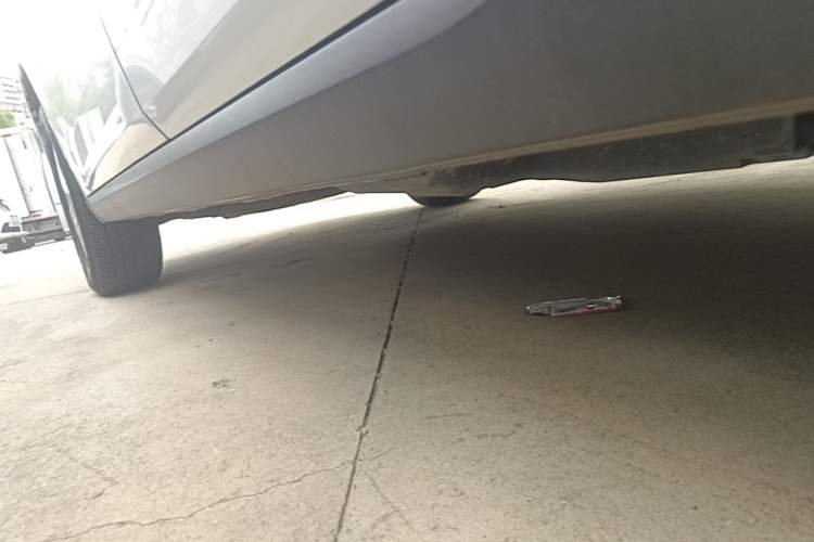 Used Haval M6 2019 1.5T DCT Two-Wheel Drive Value Edition China VI Standard Left Side Sill