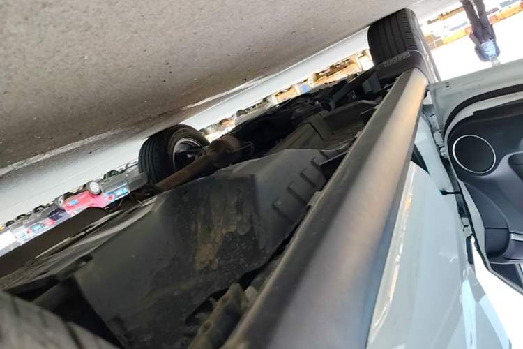 Used Haval M6 2019 1.5T DCT Two-Wheel Drive Elite Version China VI Standard Left Side Sill