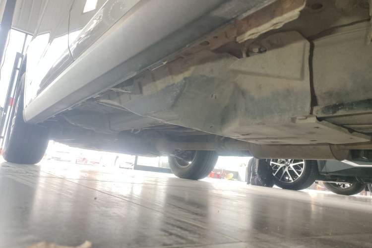 Used Haval M6 2019 1.5T DCT Two-Wheel Drive Value Edition China VI Standard Left Side Sill