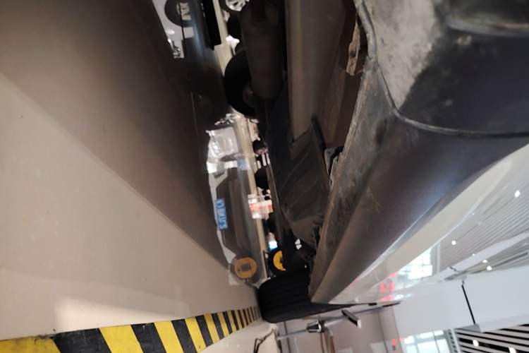 Used Haval M6 2019 1.5T DCT Two-Wheel Drive Value Edition China VI Standard Left Side Sill