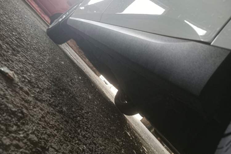 Used Haval M6 2019 1.5T DCT Two-Wheel Drive Elite Version China VI Standard Left Side Sill