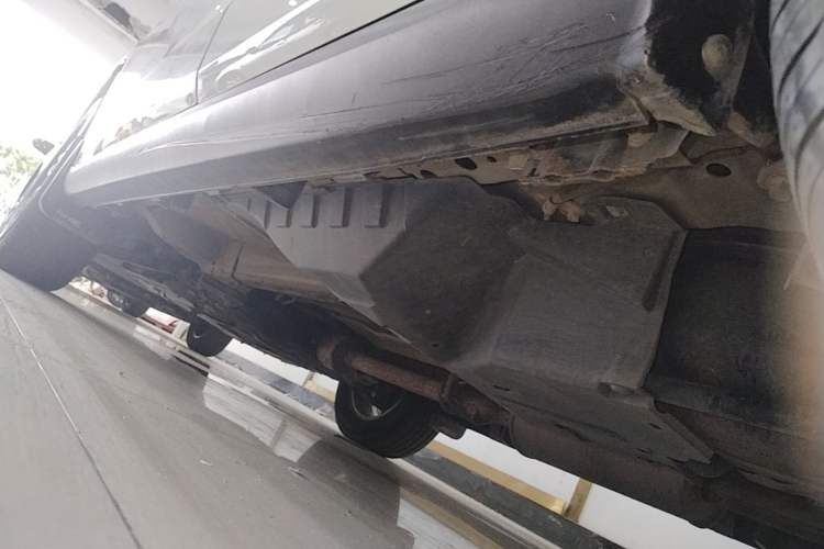 Used Haval M6 2019 1.5T DCT Two-Wheel Drive Value Edition China VI Standard Left Side Sill