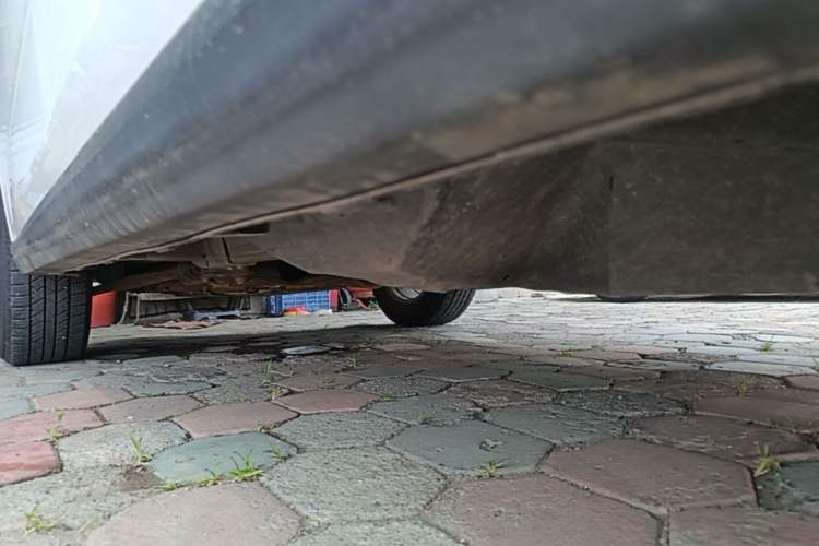 Used Haval M6 2019 1.5T Manual Two-Wheel Drive Elite Version China VI Standard Left Side Sill