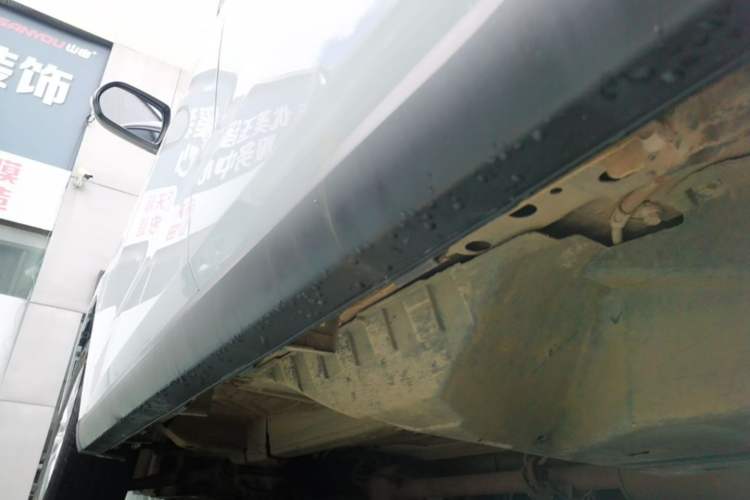 Used Haval M6 2019 1.5T DCT Two-Wheel Drive Elite Version China VI Standard Left Side Sill