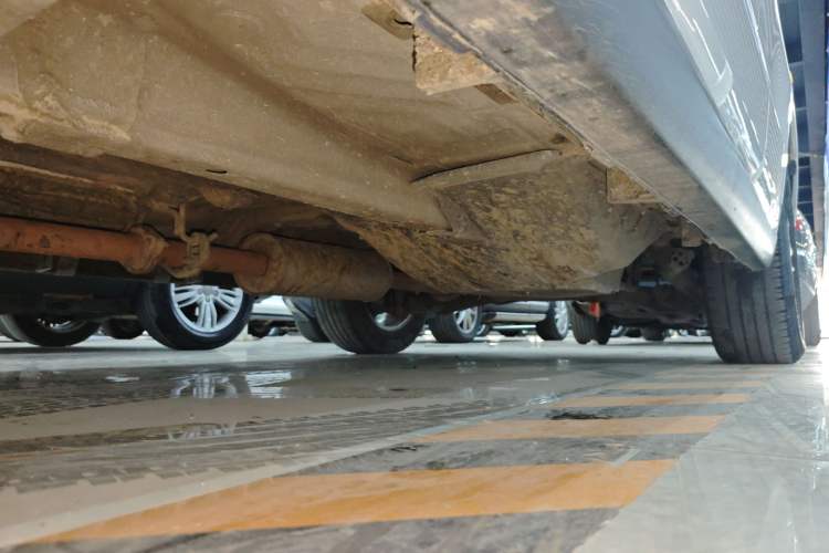 Used Haval M6 2019 1.5T DCT Two-Wheel Drive Elite Version China VI Standard Left Side Sill
