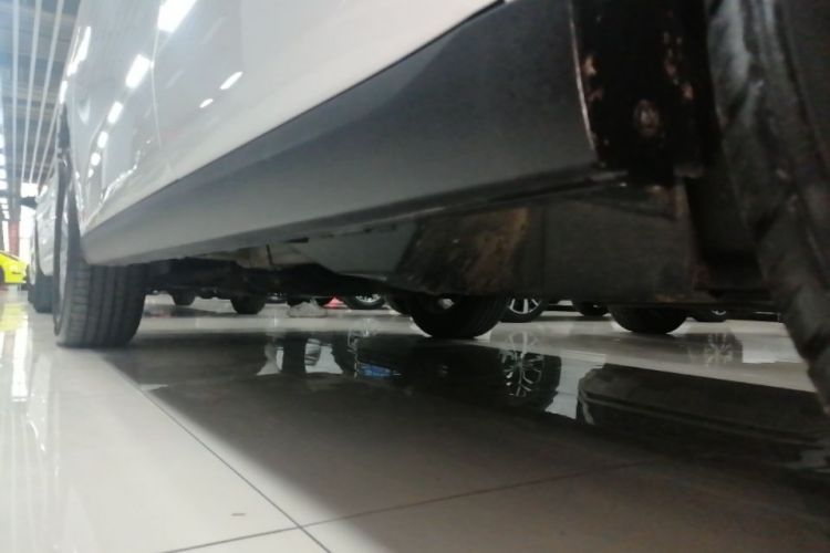 Used Haval M6 2019 1.5T Manual Two-Wheel Drive Elite Version China VI Standard Left Side Sill