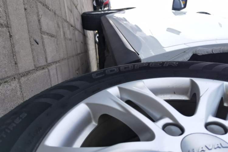 Used Haval M6 2019 1.5T Manual Two-Wheel Drive Urban Version China VI Standard Left Side Sill