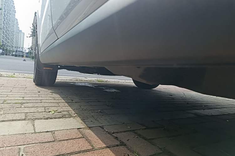 Used Haval M6 2019 1.5T Manual Two-Wheel Drive Elite Version China V Standard Left Side Sill