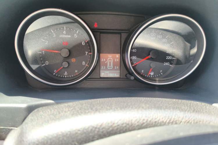 Used Haval M6 2019 1.5T DCT Two-Wheel Drive Elite Version China VI Standard Odometer Close Up