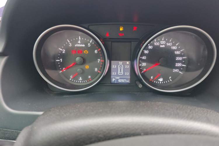 Used Haval M6 2019 1.5T DCT Two-Wheel Drive Value Edition China VI Standard Odometer Close Up