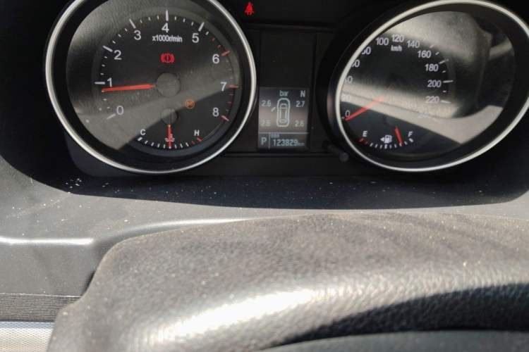 Used Haval M6 2019 1.5T DCT Two-Wheel Drive Value Edition China VI Standard Odometer Close Up