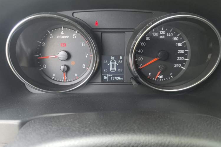 Used Haval M6 2019 1.5T DCT Two-Wheel Drive Value Edition China VI Standard Odometer Close Up