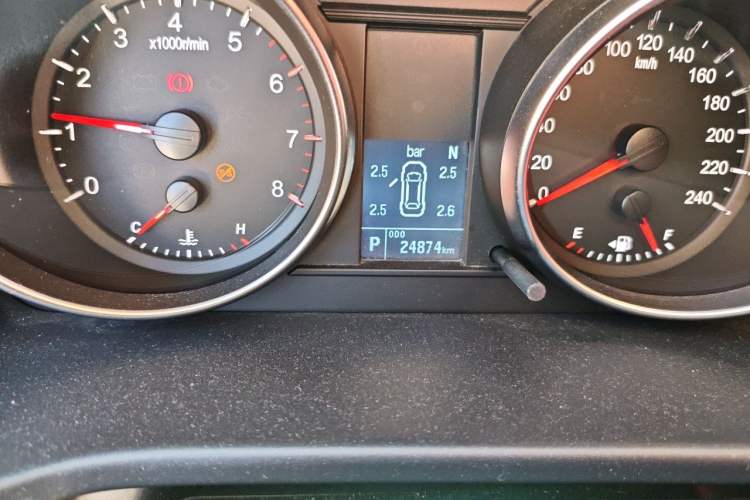 Used Haval M6 2019 1.5T DCT Two-Wheel Drive Elite Version China VI Standard Odometer Close Up