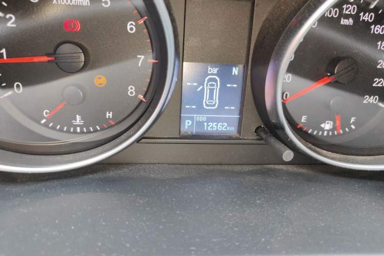 Used Haval M6 2019 1.5T DCT Two-Wheel Drive Elite Version China V Standard Odometer Close Up