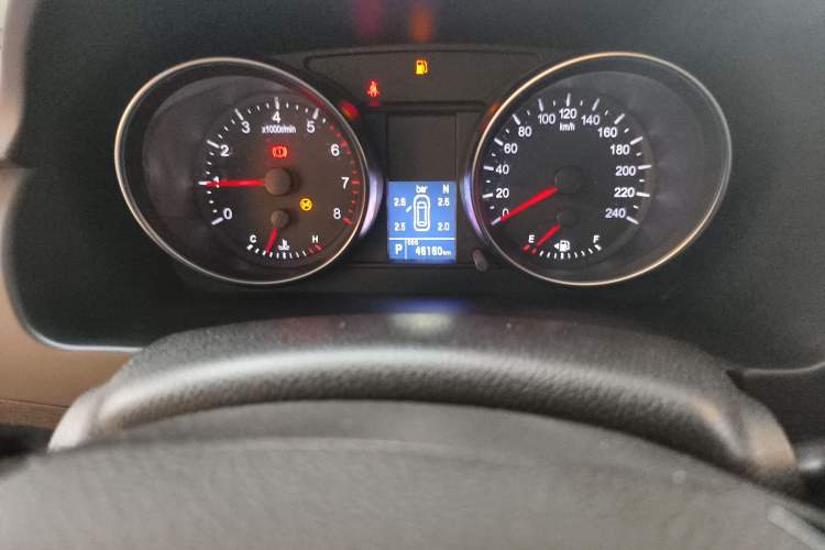 Used Haval M6 2019 1.5T DCT Two-Wheel Drive Value Edition China VI Standard Odometer Close Up