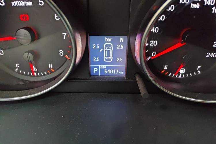 Used Haval M6 2019 1.5T DCT Two-Wheel Drive Elite Version China VI Standard Odometer Close Up