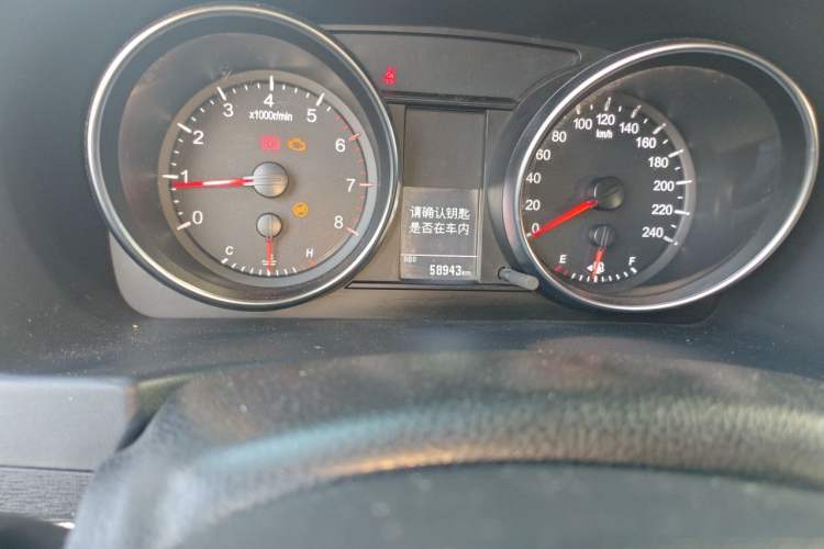 Used Haval M6 2019 1.5T Manual Two-Wheel Drive Elite Version China VI Standard Odometer Close Up