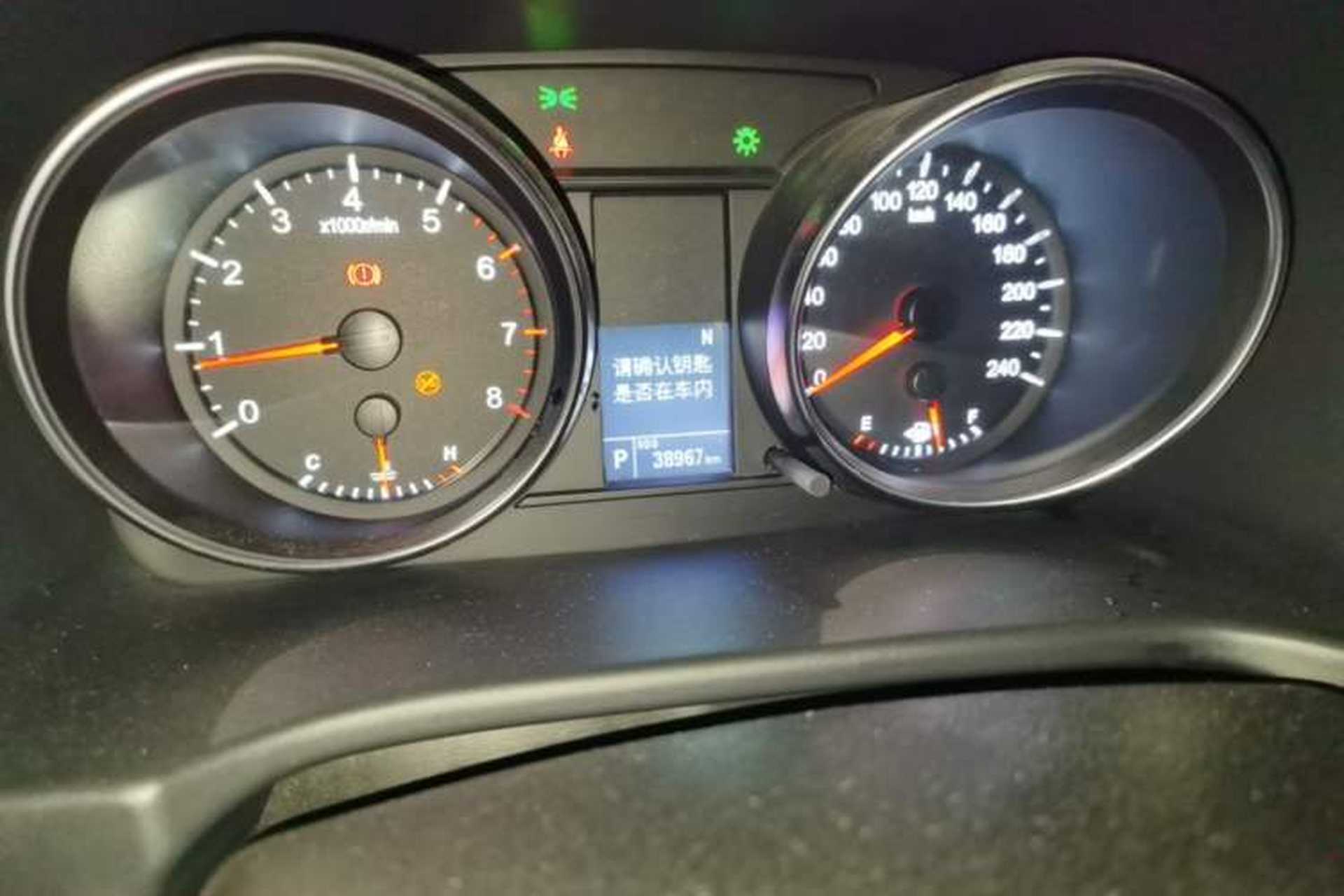 Used Haval M6 2019 1.5T DCT Two-Wheel Drive Value Edition China VI Standard Odometer Close Up