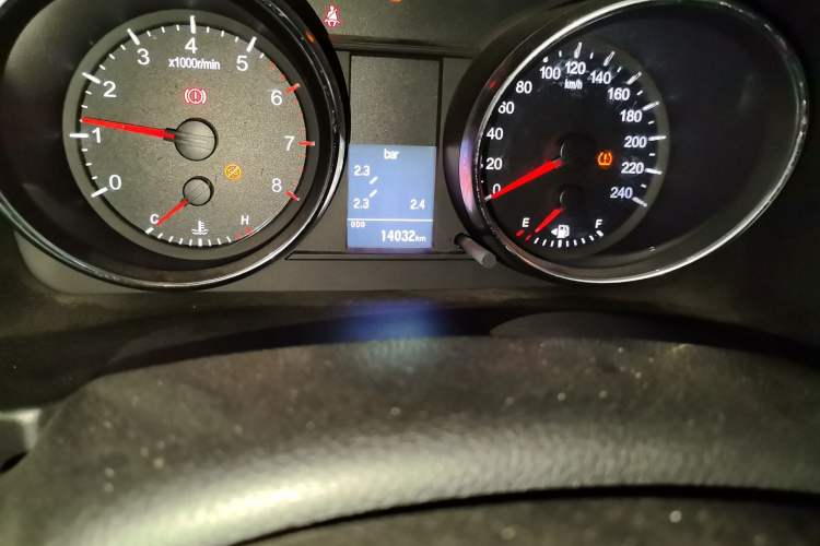 Used Haval M6 2019 1.5T Manual Two-Wheel Drive Urban Version China VI Standard Odometer Close Up