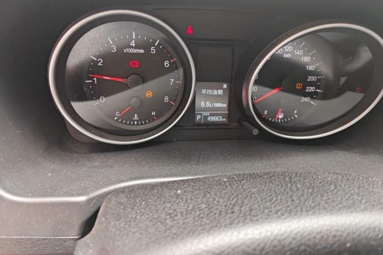 Used Haval M6 2019 1.5T DCT Two-Wheel Drive Value Edition China VI Standard Odometer Close Up