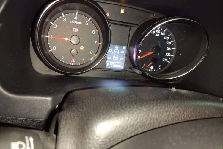 Used Haval M6 2019 1.5T DCT Two-Wheel Drive Elite Version China VI Standard Odometer Close Up
