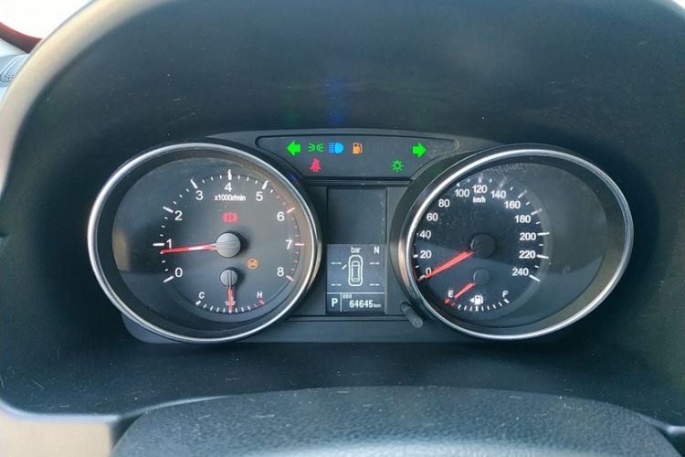 Used Haval M6 2019 1.5T DCT Two-Wheel Drive Value Edition China VI Standard Odometer Close Up