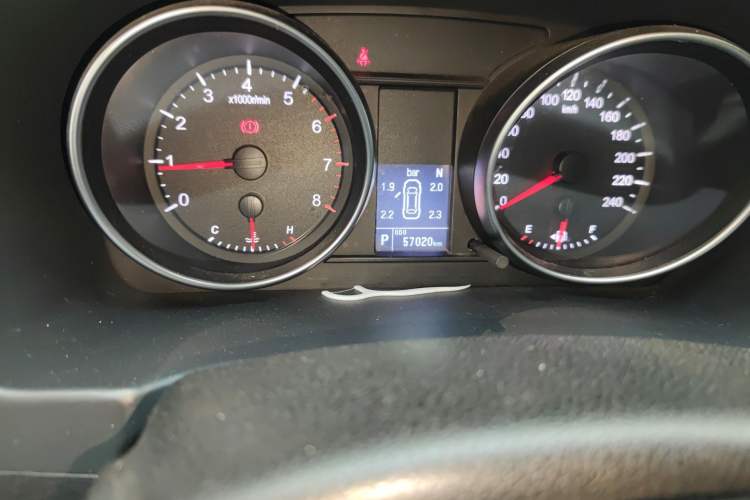 Used Haval M6 2019 1.5T DCT Two-Wheel Drive Elite Version China VI Standard Odometer Close Up