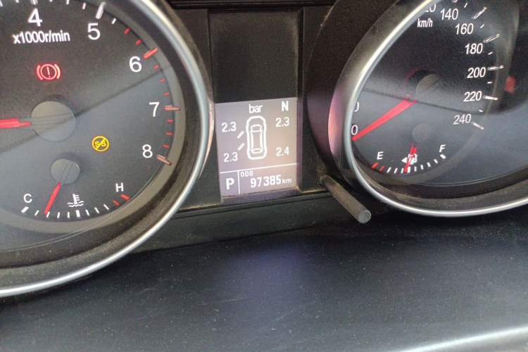Used Haval M6 2019 1.5T DCT Two-Wheel Drive Urban Version China VI Standard Odometer Close Up