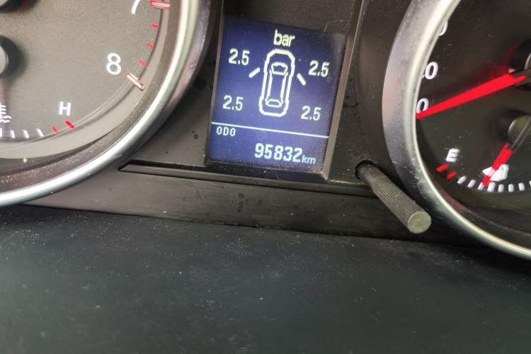 Used Haval M6 2019 1.5T Manual Two-Wheel Drive Elite Version China VI Standard Odometer Close Up