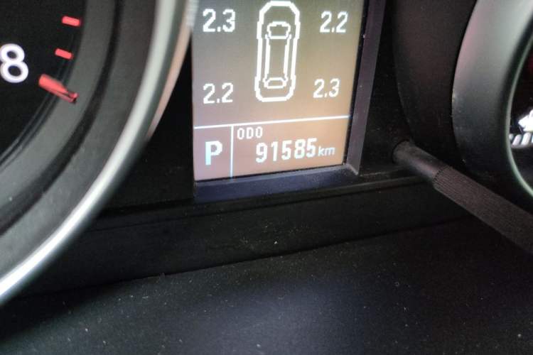 Used Haval M6 2019 1.5T DCT Two-Wheel Drive Elite Version China V Standard Odometer Close Up