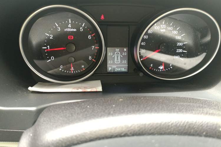 Used Haval M6 2019 1.5T DCT Two-Wheel Drive Value Edition China VI Standard Odometer Close Up