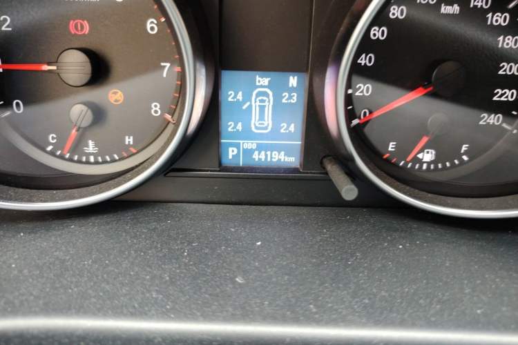 Used Haval M6 2019 1.5T DCT Two-Wheel Drive Elite Version China VI Standard Odometer Close Up