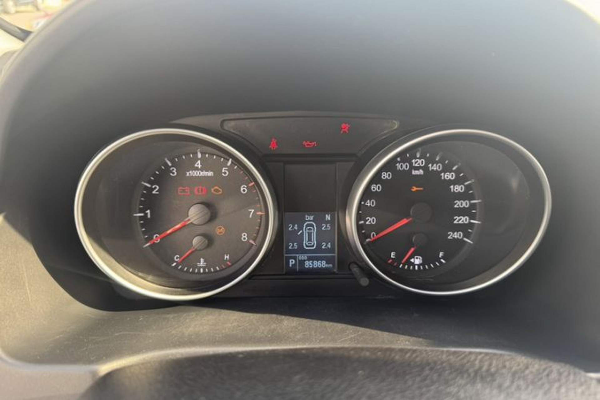 Used Haval M6 2019 1.5T DCT Two-Wheel Drive Value Edition China VI Standard Odometer Close Up