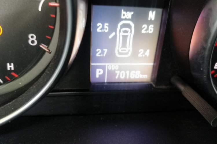 Used Haval M6 2019 1.5T DCT Two-Wheel Drive Value Edition China VI Standard Odometer Close Up