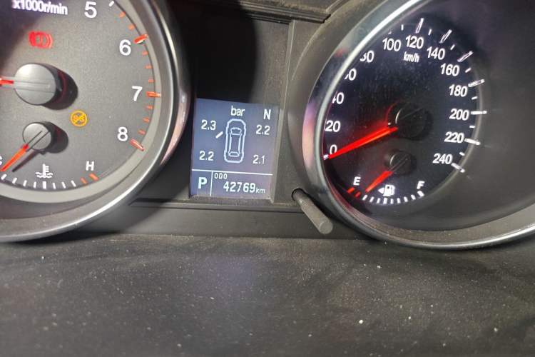 Used Haval M6 2019 1.5T DCT Two-Wheel Drive Value Edition China VI Standard Odometer Close Up