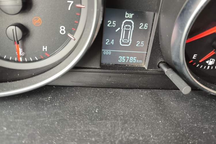 Used Haval M6 2019 1.5T Manual Two-Wheel Drive Urban Version China VI Standard Odometer Close Up
