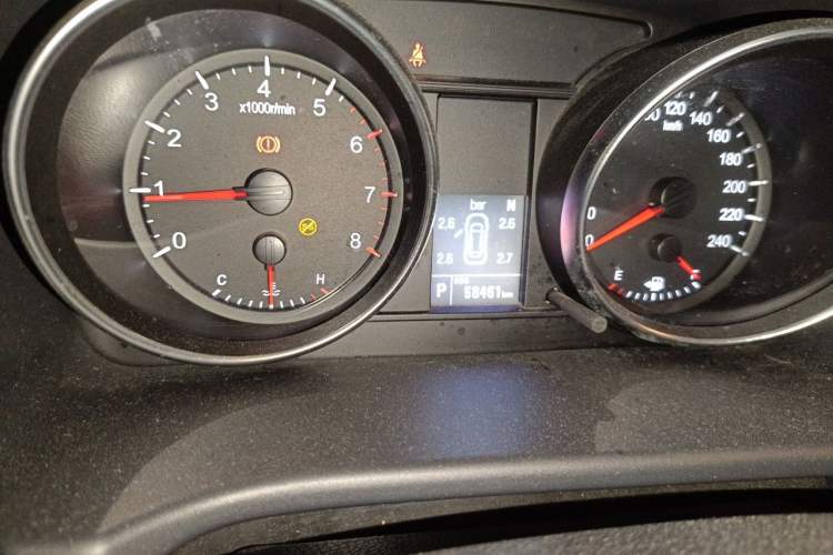 Used Haval M6 2019 1.5T DCT Two-Wheel Drive Value Edition China VI Standard Odometer Close Up