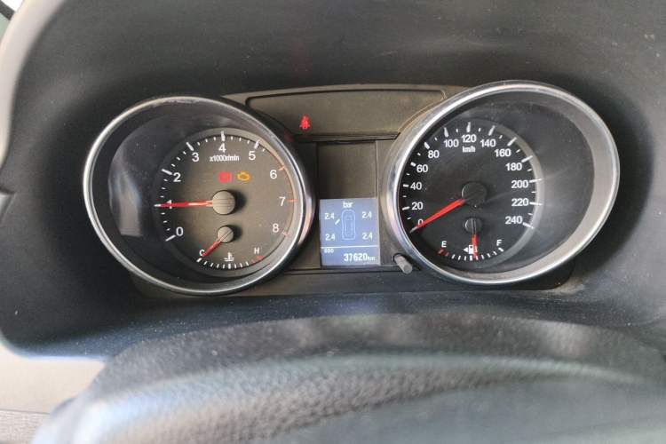 Used Haval M6 2019 1.5T Manual Two-Wheel Drive Elite Version China VI Standard Odometer Close Up